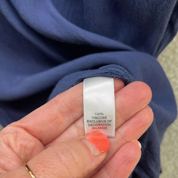 Banana Republic‎ Navy Short Sleeve Back Zip Blouse Size 8 Medium - Picture 3 of 5